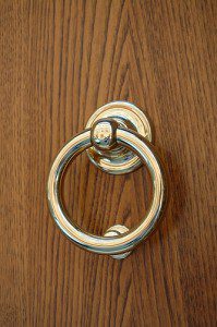 Circular door knocker