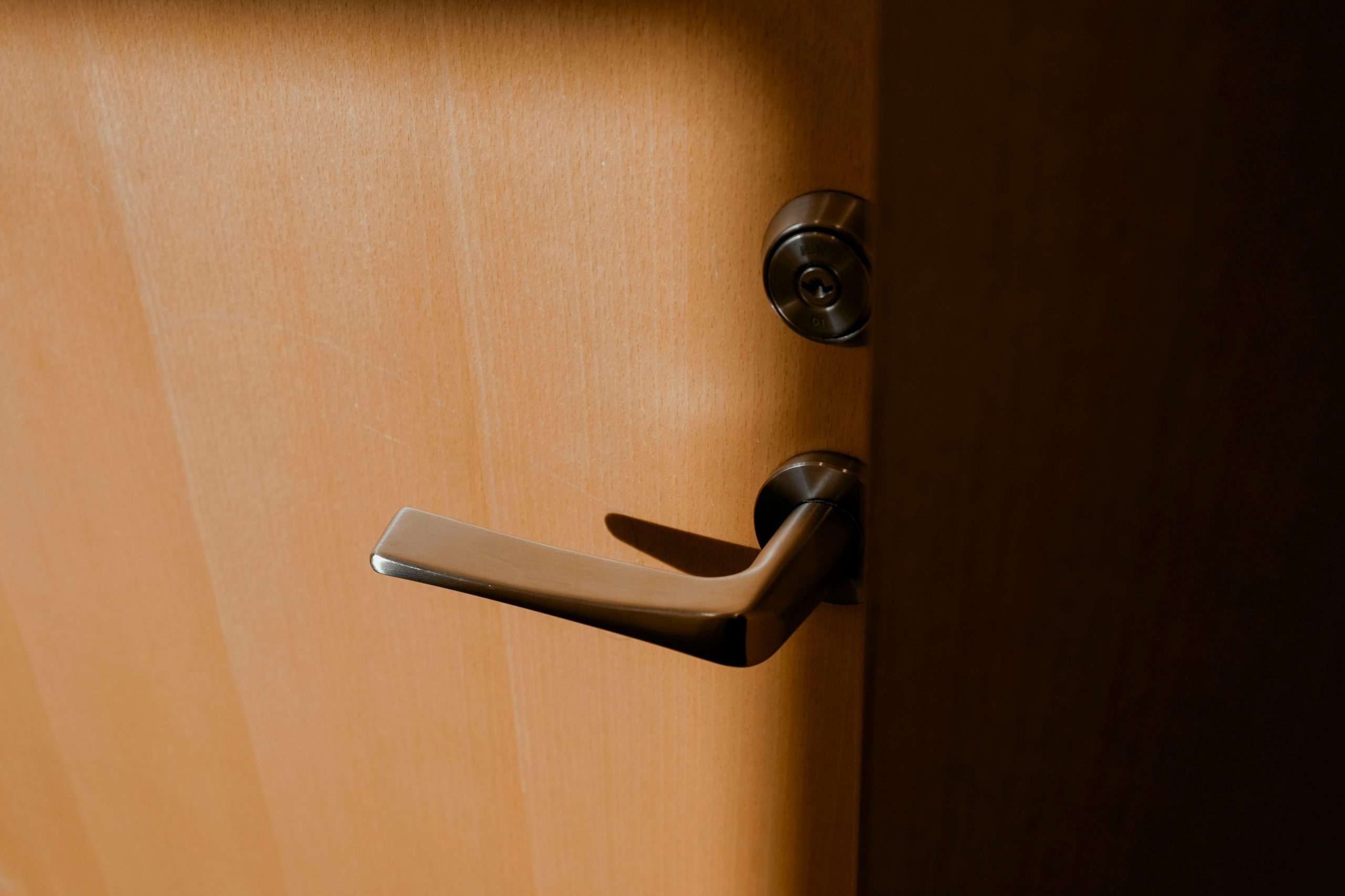 How to fit an interior door handle