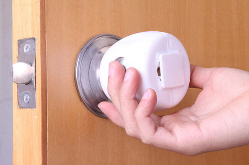 Child safety door knob