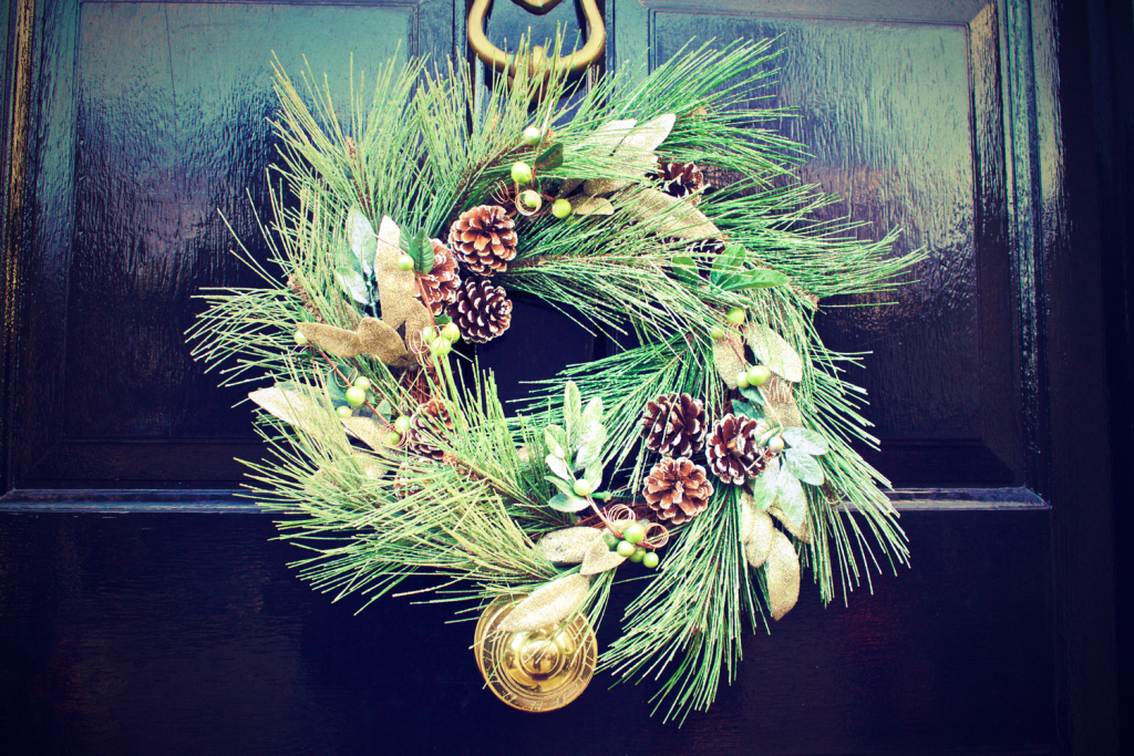 winter door decoration wreath