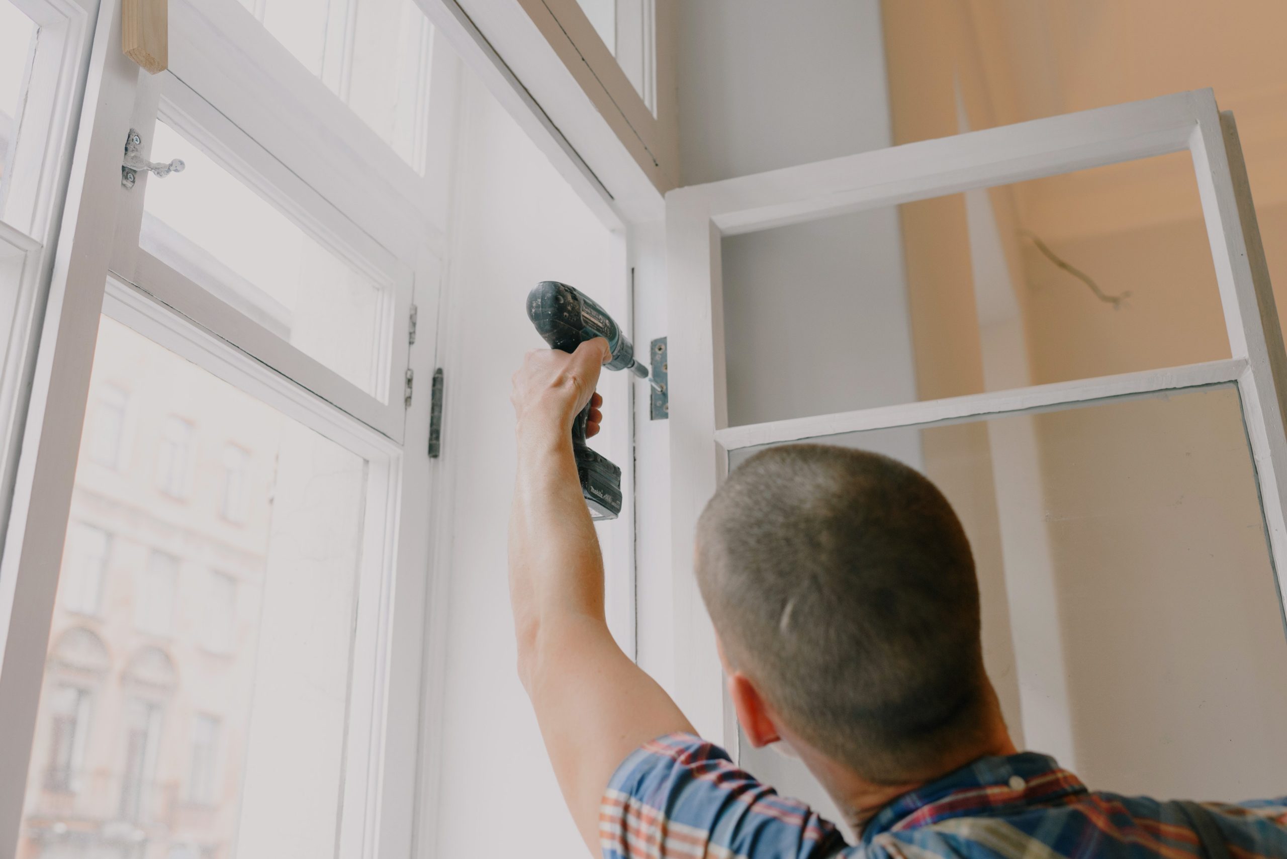 How to Adjust Door Hinges