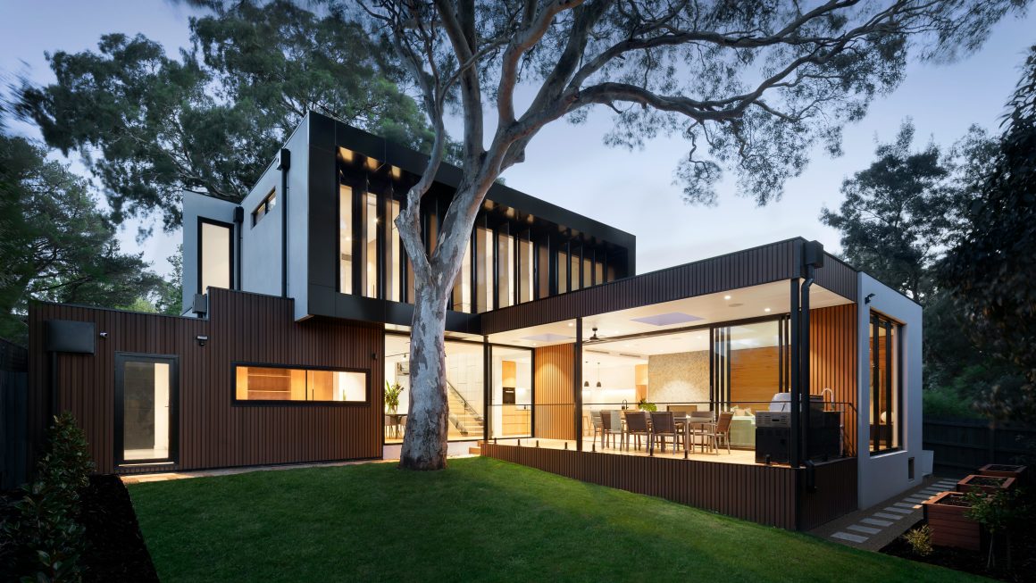 Ultra Modern Impact: Get the Glass Box Extension Look with Sliding Doors